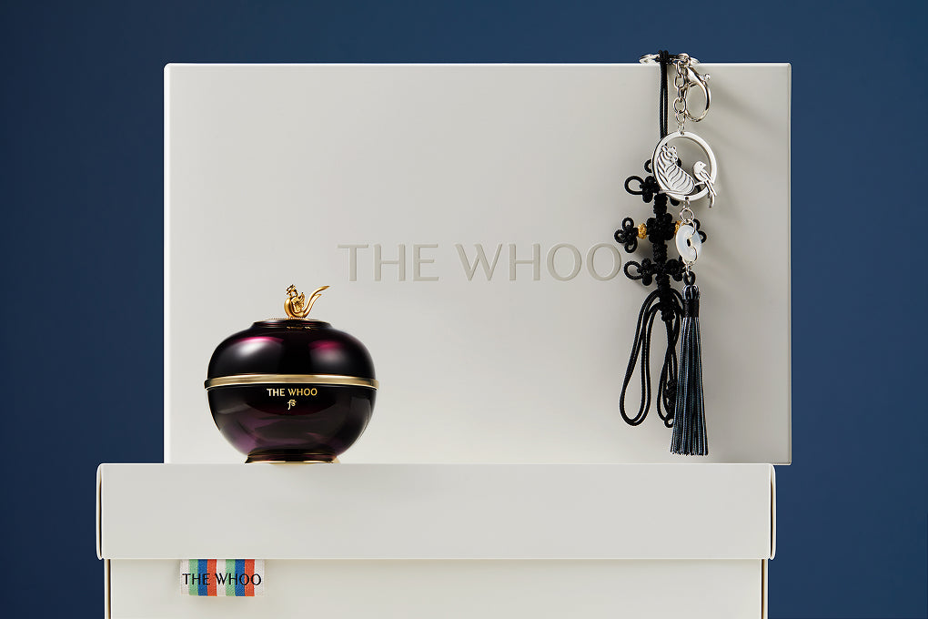 Harta Lacquer Beauty Tray Set and Mini Nossi bag for orders over $1,000